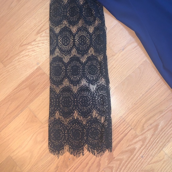 Navy blue dress with Lace sleeves - Picture 3 of 7